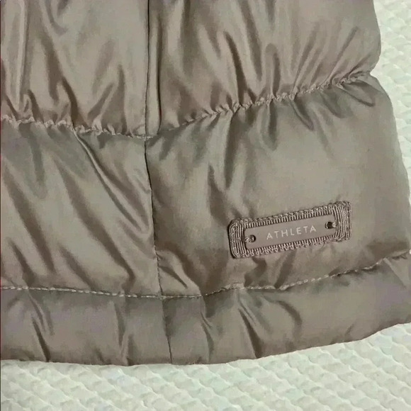 Athleta vest - Picture 3 of 7